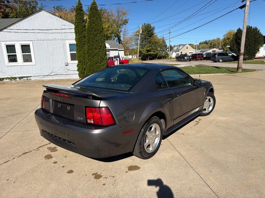 Ford Mustang Standard Coupe 2003