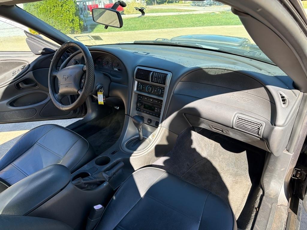 Ford Mustang Standard Coupe 2003