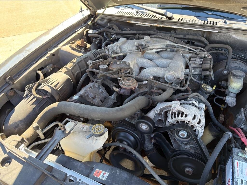 Ford Mustang Standard Coupe 2003