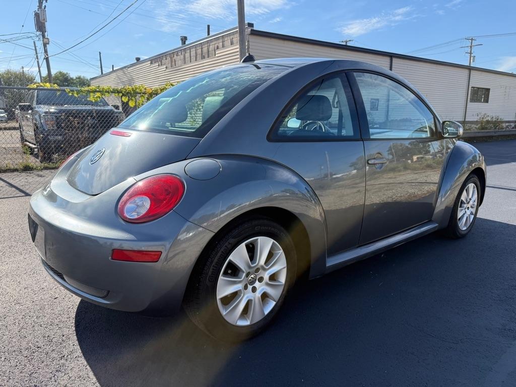 Volkswagen New Beetle S 2008