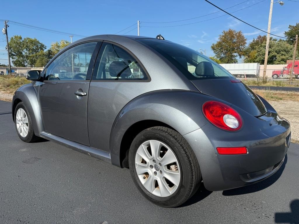 Volkswagen New Beetle S 2008