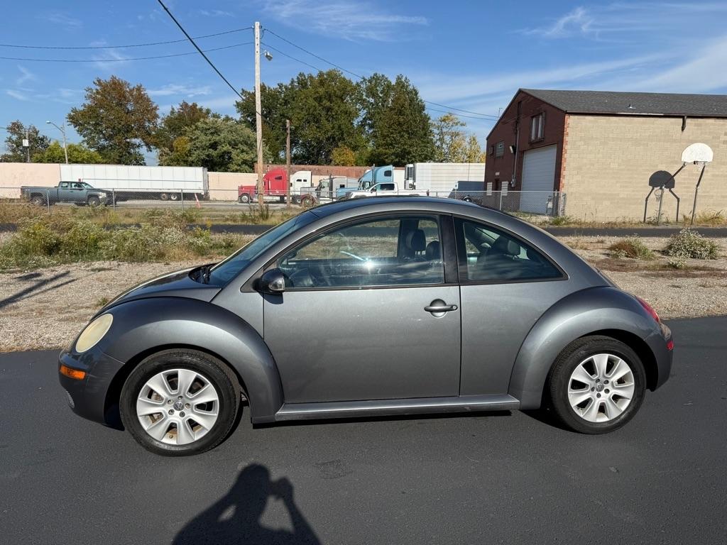 Volkswagen New Beetle S 2008
