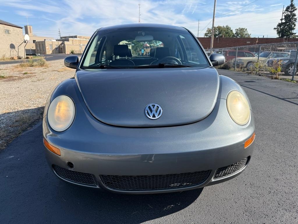 Volkswagen New Beetle S 2008
