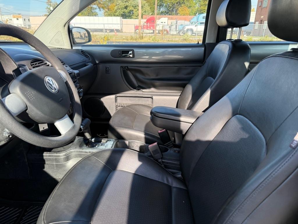 Volkswagen New Beetle S 2008