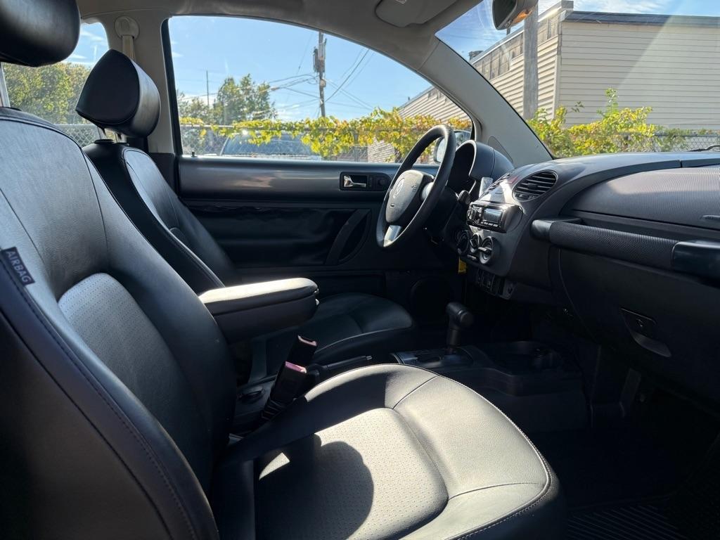 Volkswagen New Beetle S 2008