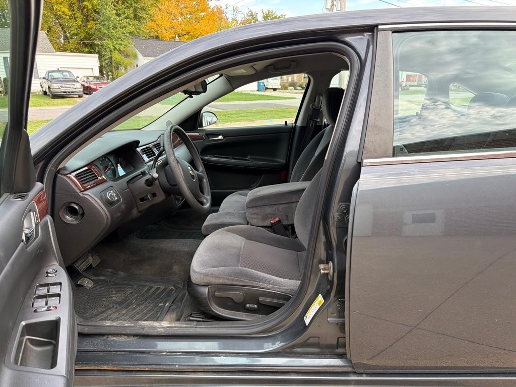 Chevrolet Impala LS 2010