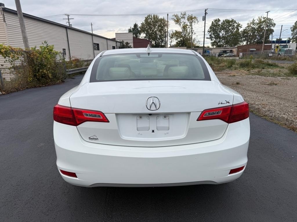 Acura ILX 5-Spd AT w/ Premium Package 2013