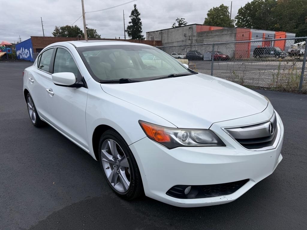 Acura ILX 5-Spd AT w/ Premium Package 2013