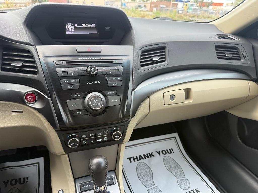 Acura ILX 5-Spd AT w/ Premium Package 2013