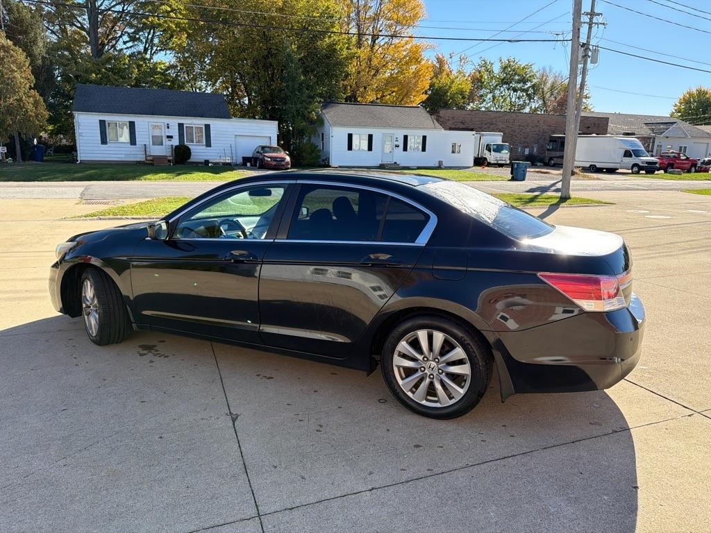 Honda Accord EX Sedan AT 2011