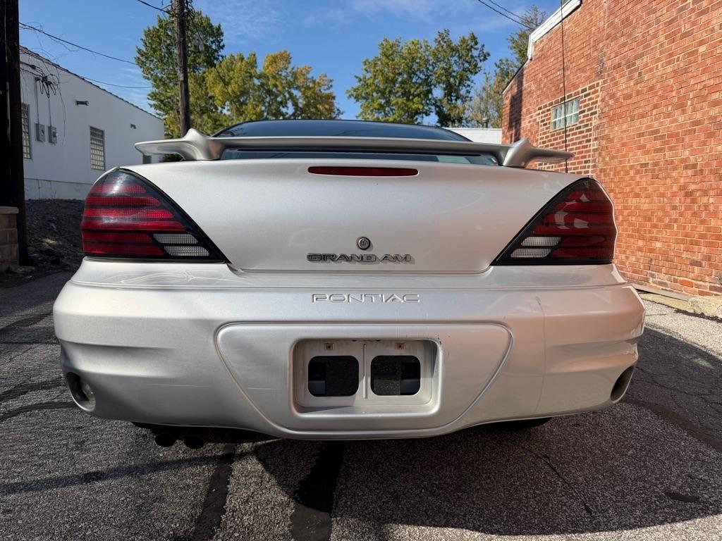 Pontiac Grand Am SE Sedan 2004