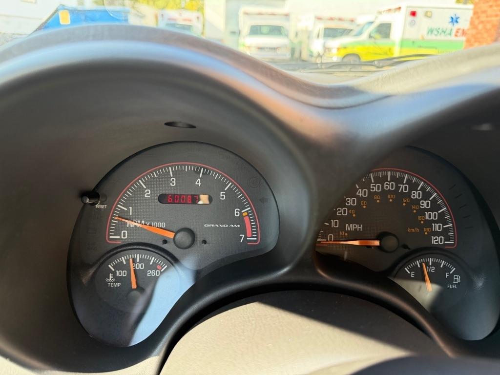 Pontiac Grand Am SE Sedan 2004