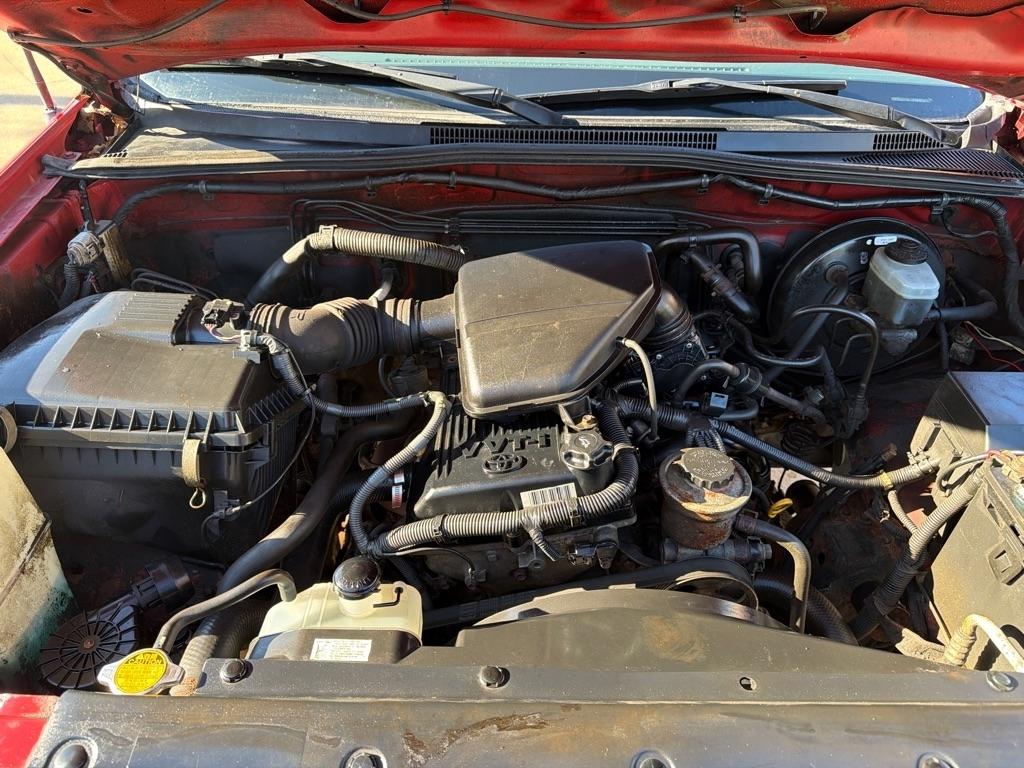 Toyota Tacoma Access Cab I4 Manual 4WD 2005