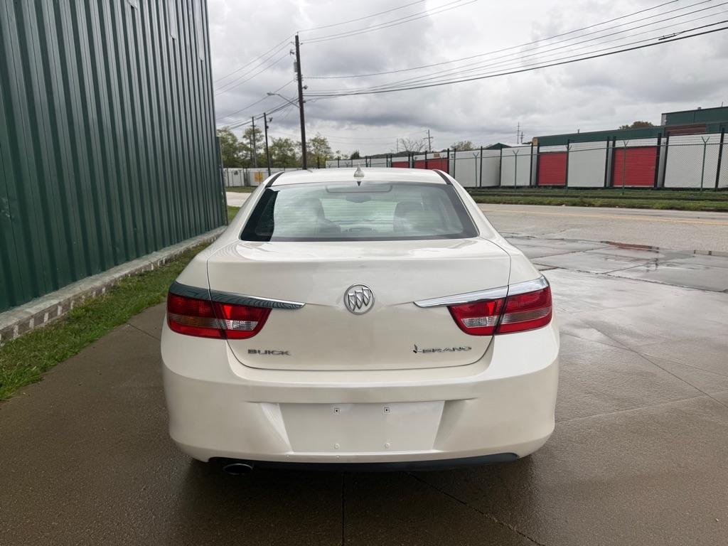 Buick Verano Base 2012