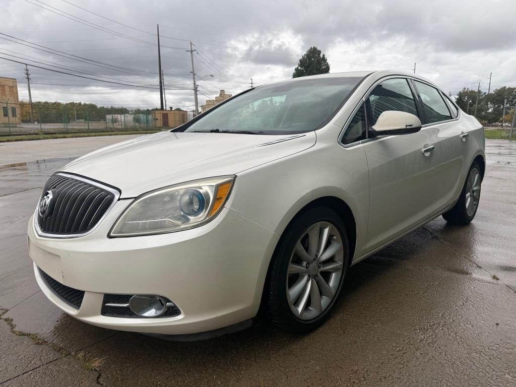 Buick Verano Base 2012