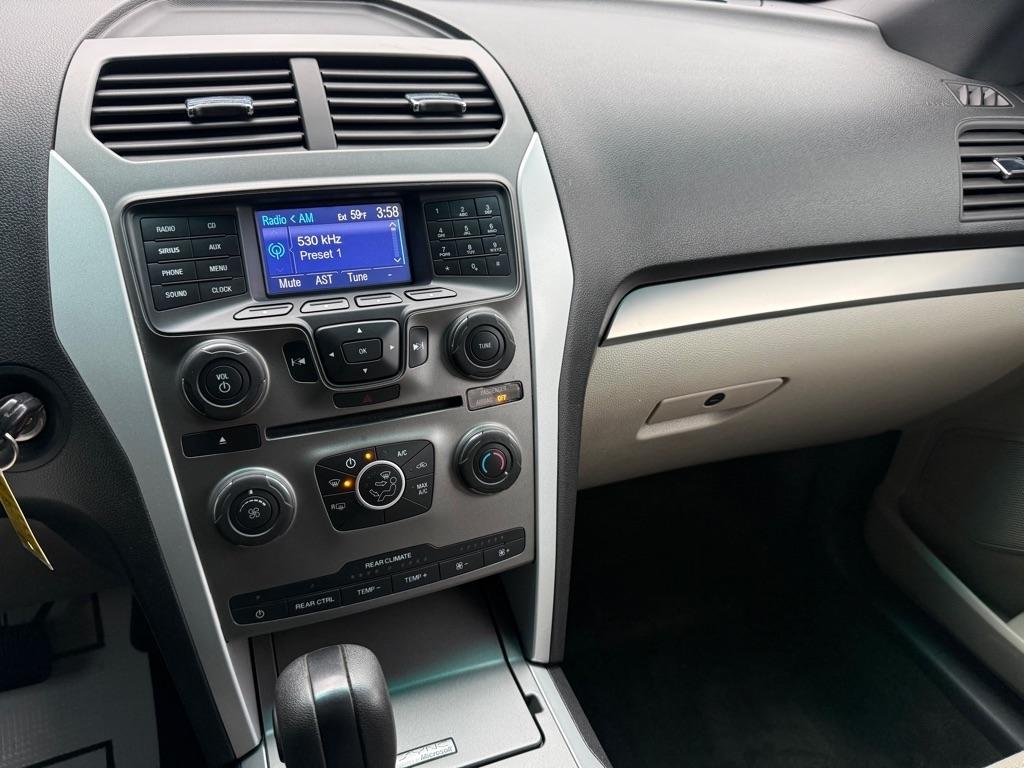 Ford Explorer Base 4WD 2014