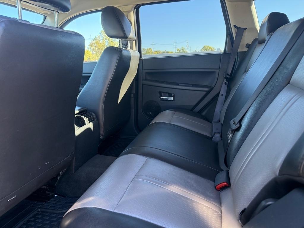 Jeep Grand Cherokee Laredo 4WD 2009