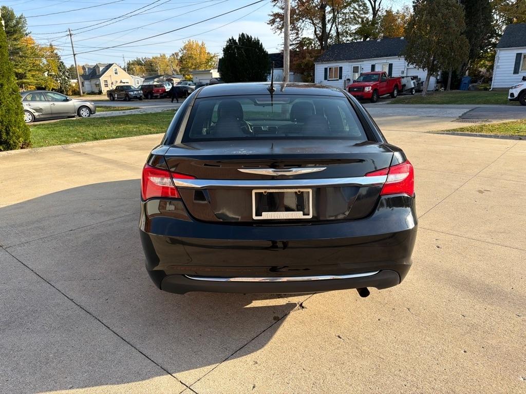 Chrysler 200 Touring 2013