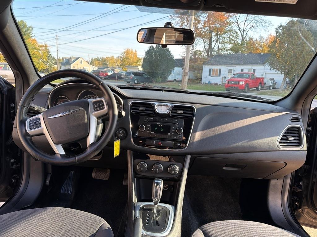 Chrysler 200 Touring 2013