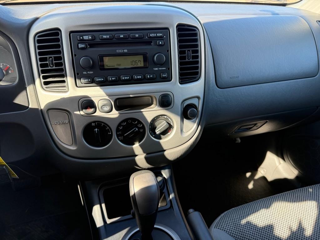 Ford Escape XLT 4WD 2005