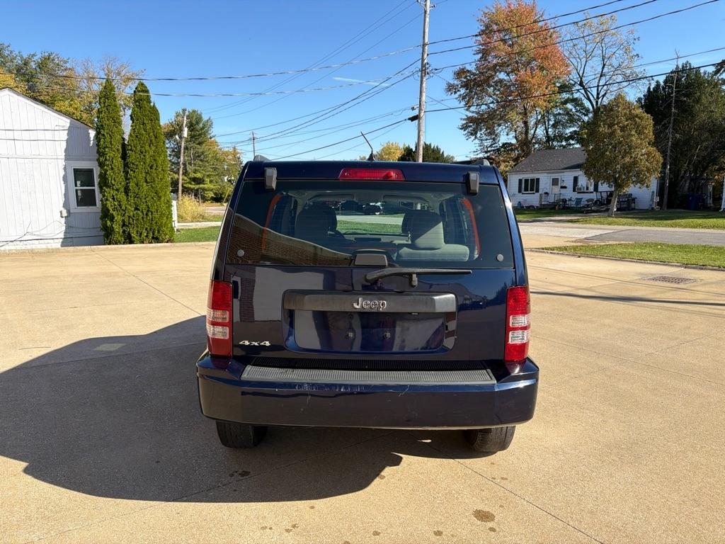 Jeep Liberty Sport 4WD 2012