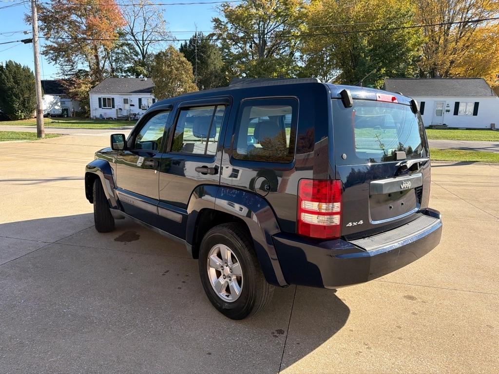 Jeep Liberty Sport 4WD 2012