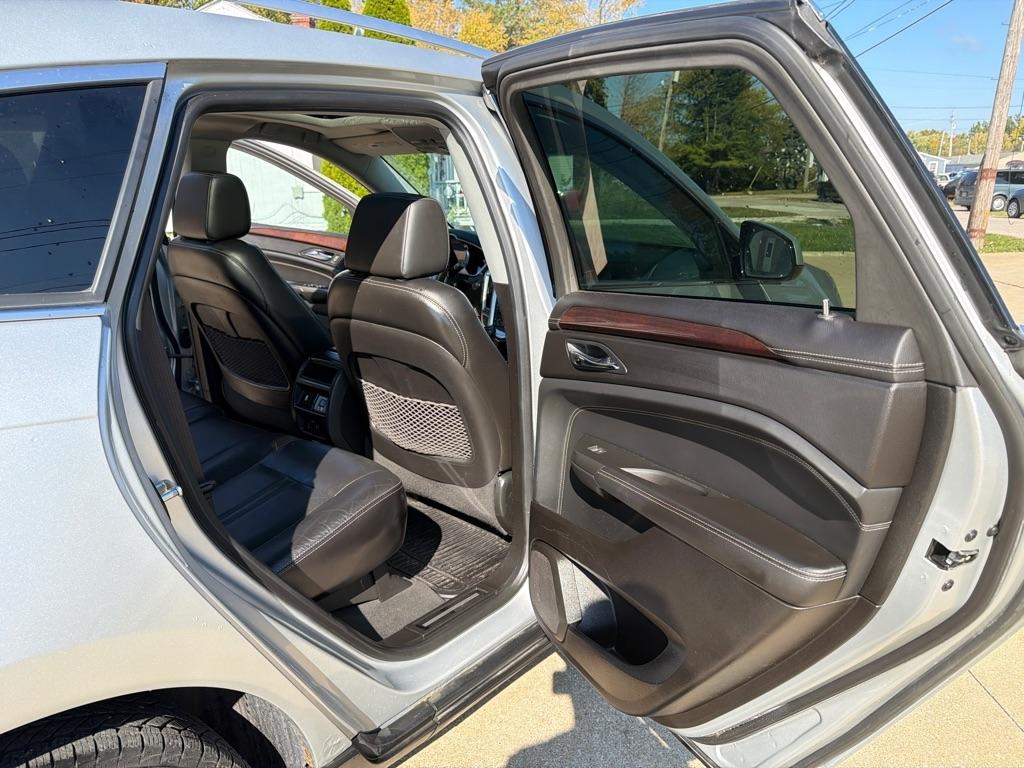 Cadillac SRX Luxury AWD 2012