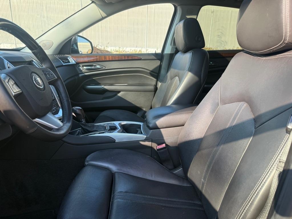 Cadillac SRX Luxury AWD 2012