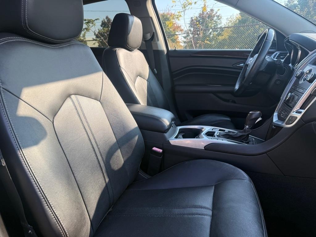 Cadillac SRX Luxury AWD 2012
