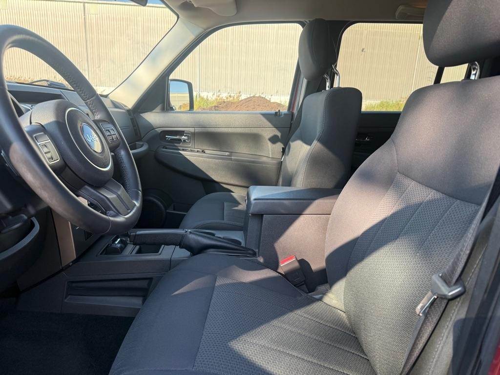 Jeep Liberty Sport 4WD 2012