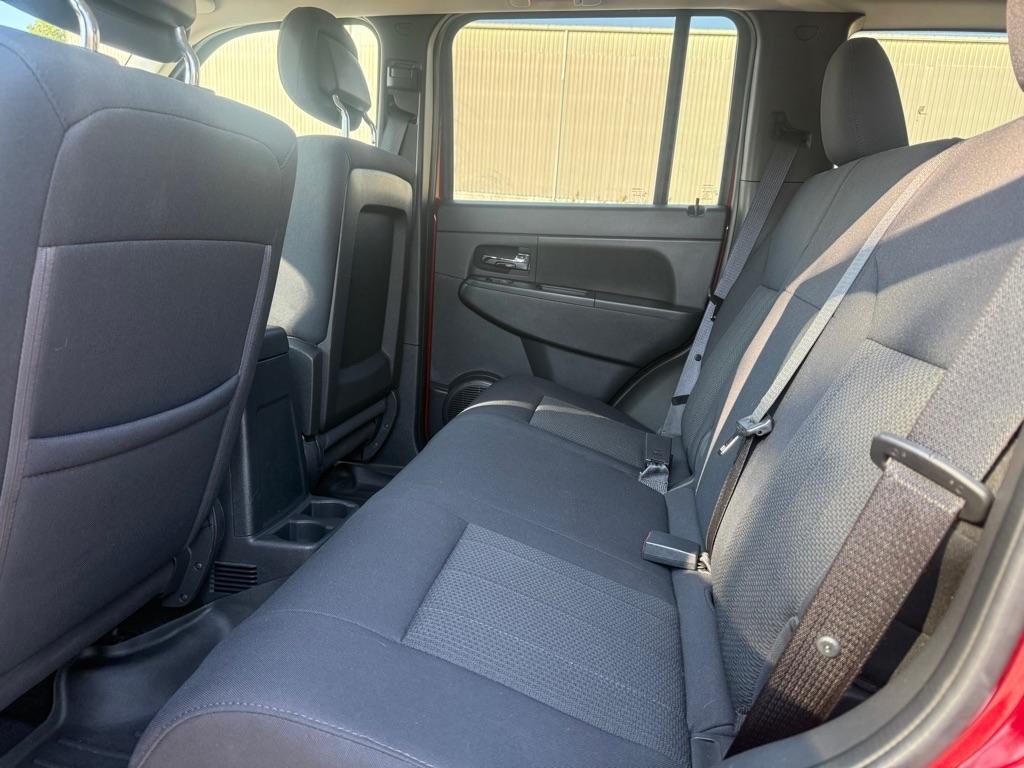 Jeep Liberty Sport 4WD 2012