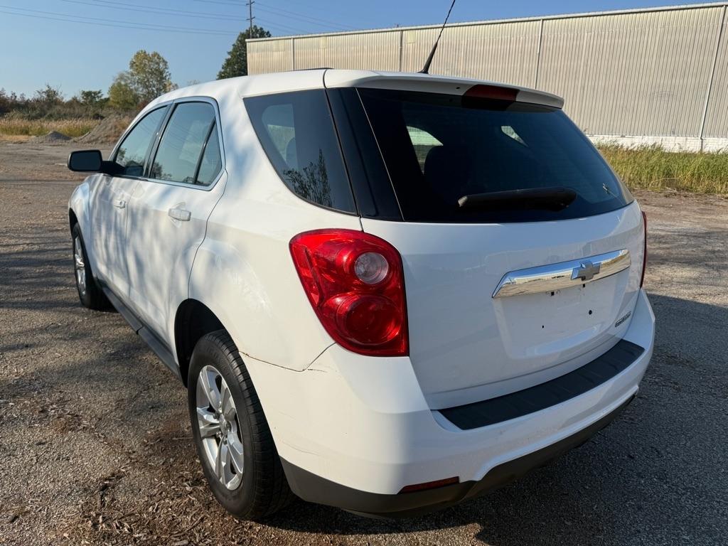 Chevrolet Equinox LS 2WD 2011
