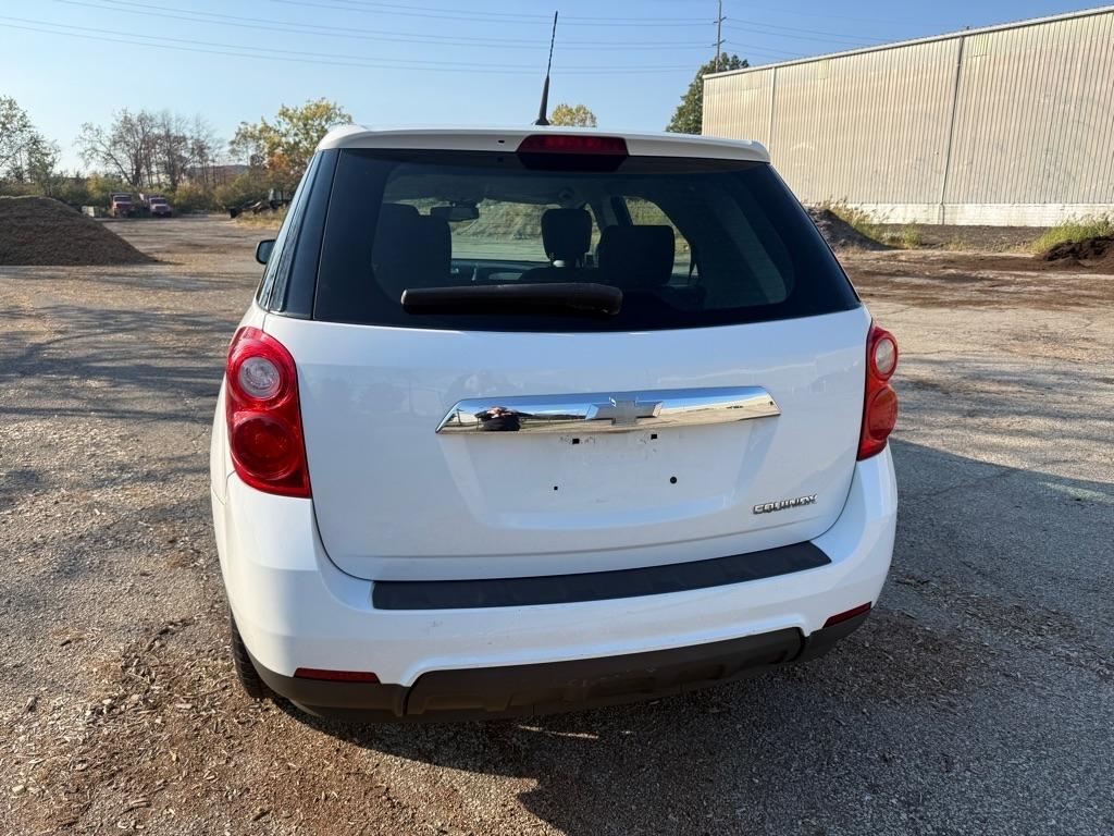 Chevrolet Equinox LS 2WD 2011