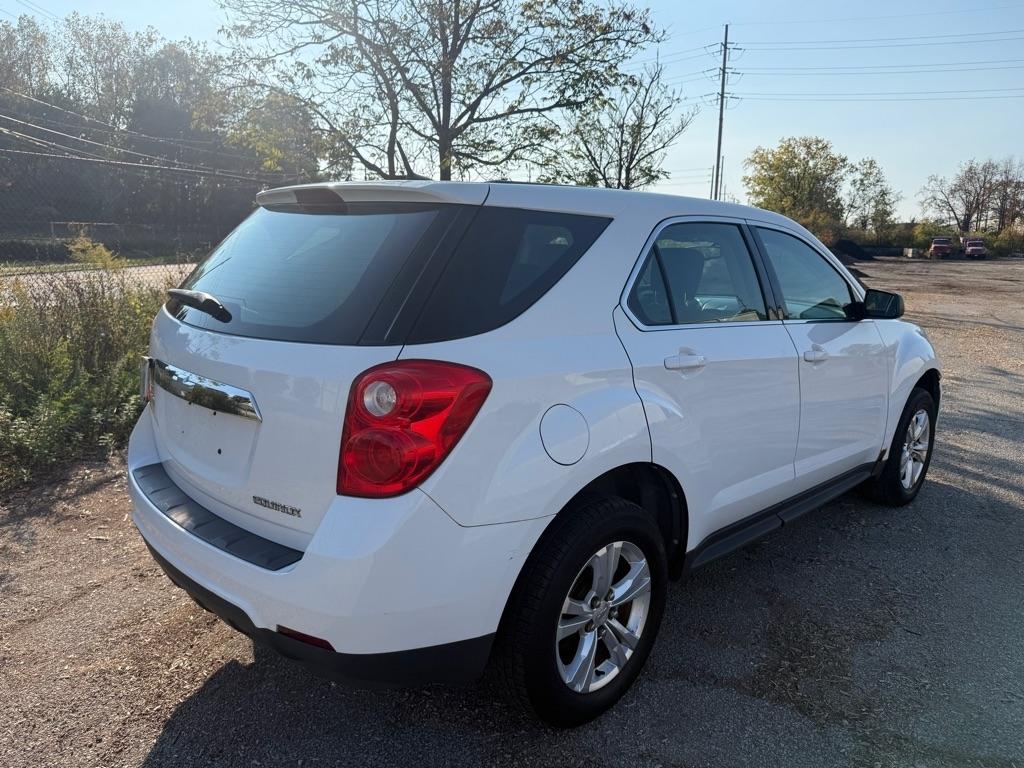 Chevrolet Equinox LS 2WD 2011