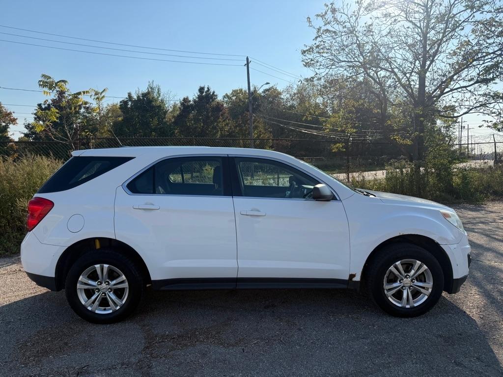 Chevrolet Equinox LS 2WD 2011