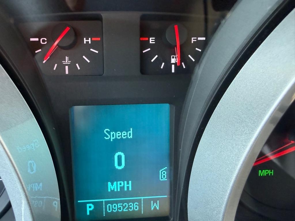 Chevrolet Equinox LS 2WD 2011