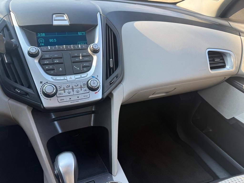 Chevrolet Equinox LS 2WD 2011