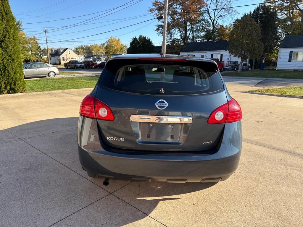 Nissan Rogue S AWD 2013
