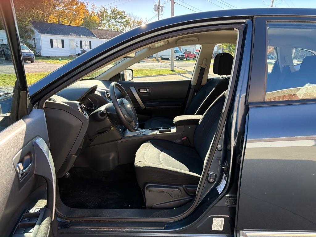 Nissan Rogue S AWD 2013
