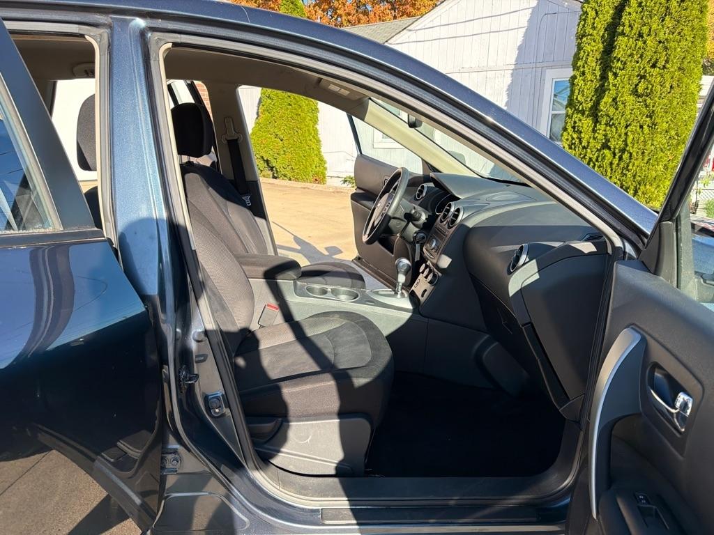 Nissan Rogue S AWD 2013