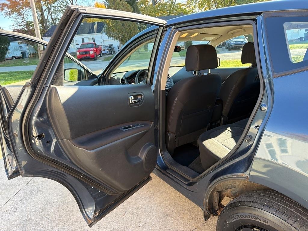 Nissan Rogue S AWD 2013