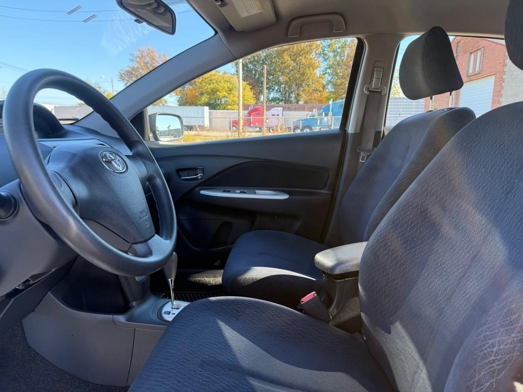 Toyota Yaris Sedan 2007