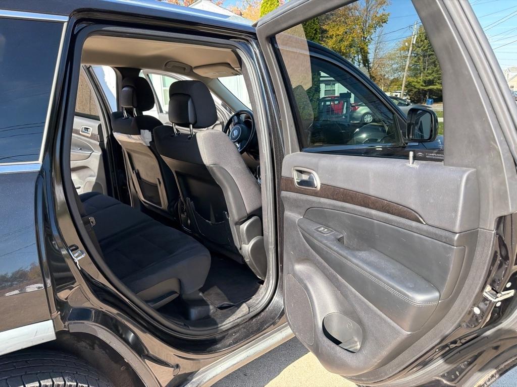 Jeep Grand Cherokee Laredo 2WD 2011
