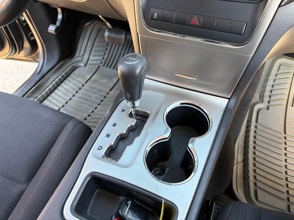 Jeep Grand Cherokee Laredo 2WD 2011