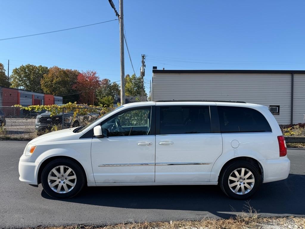 Chrysler Town & Country Touring 2013