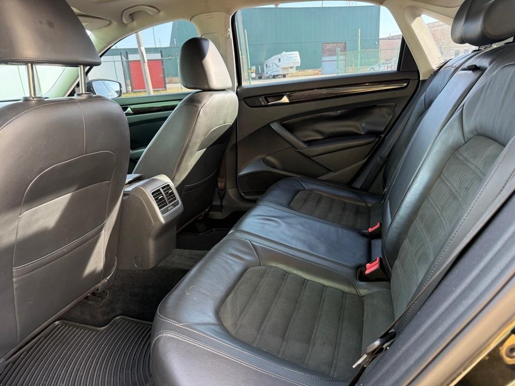 Volkswagen Passat 2.0L TDI SEL Premium 2014