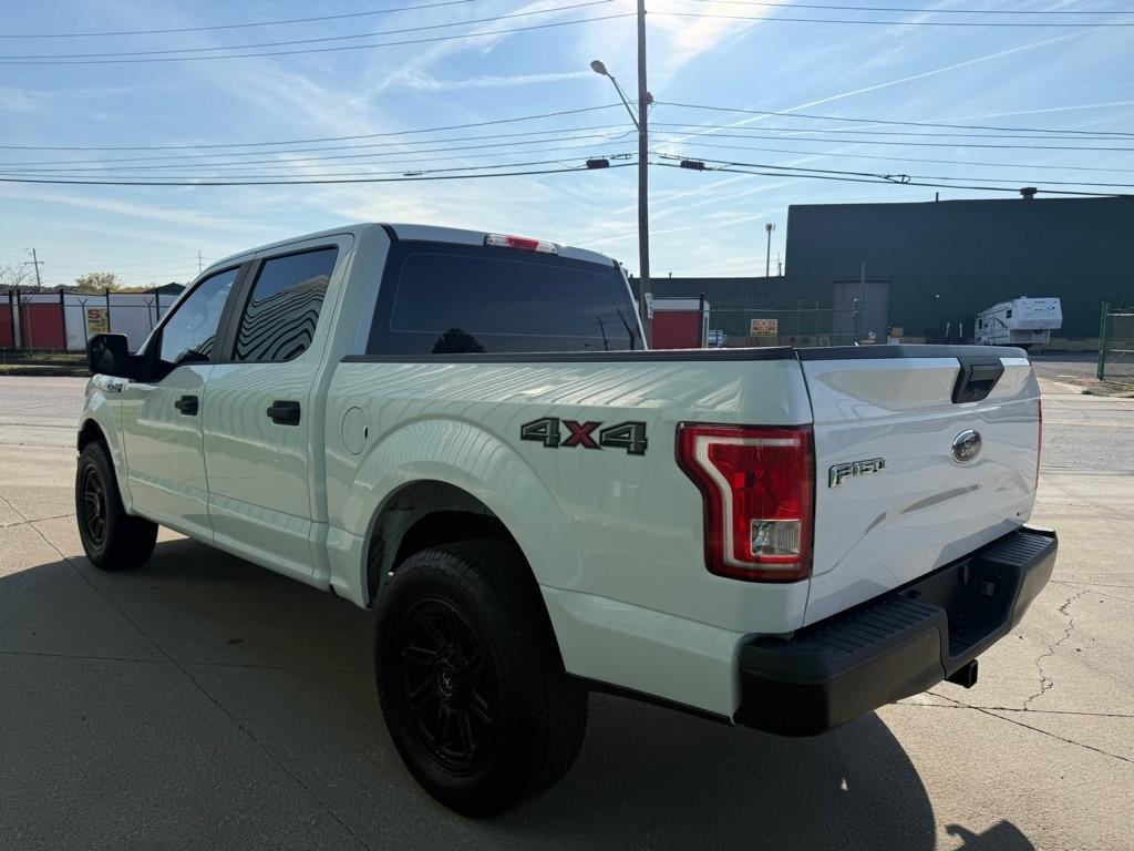 Ford F-150 XL SuperCrew 5.5-ft. Bed 4WD 2016