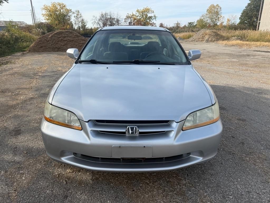Honda Accord LX sedan 1999