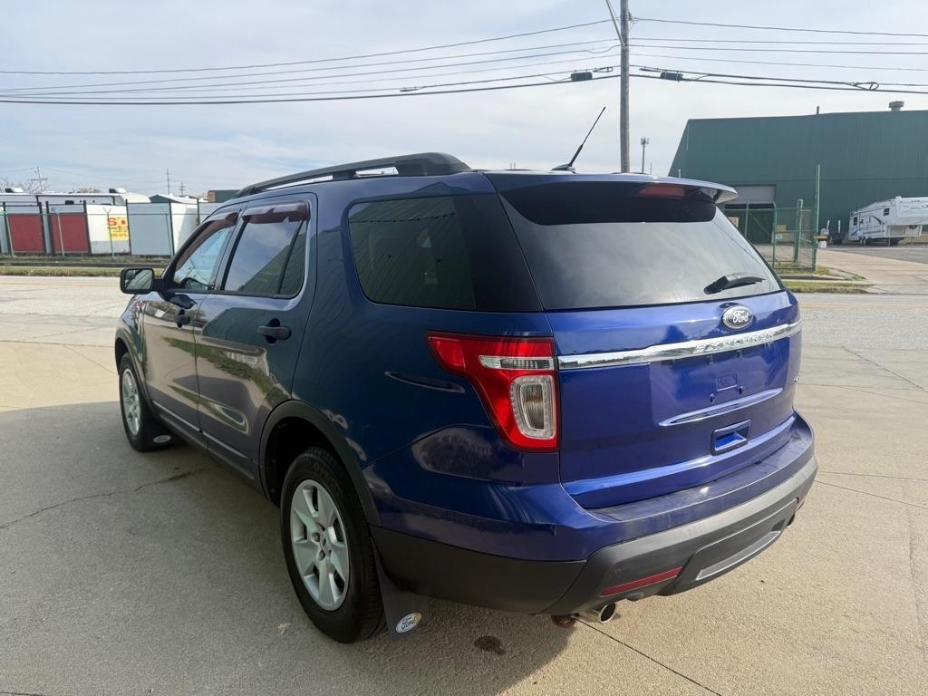 Ford Explorer Base 4WD 2013