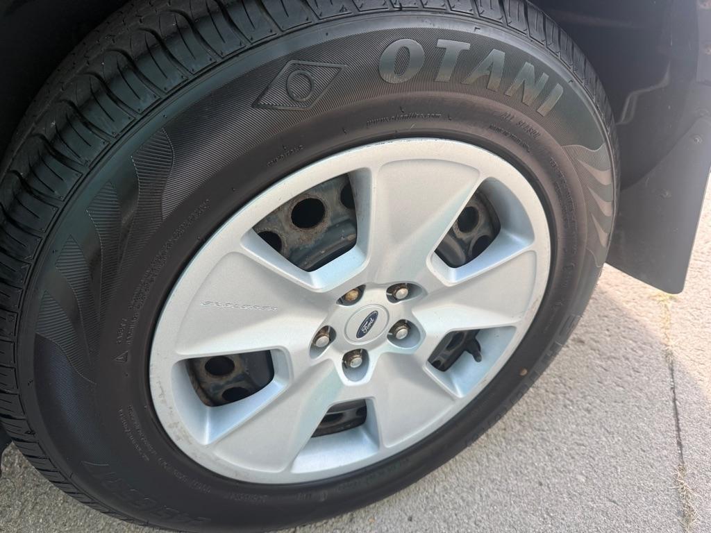 Ford Explorer Base 4WD 2013